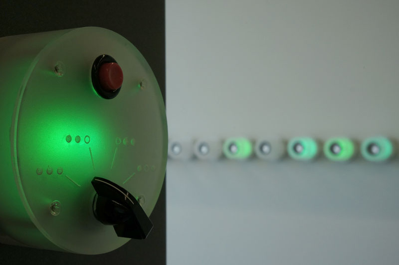 The pulsating control, which sets a clock speed that varies in speed, also allows you to choose between four different neighbourhood rules.